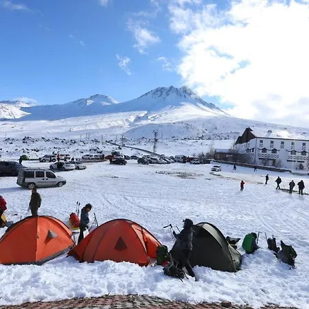 Karbeyaz & Hotell Ihlara