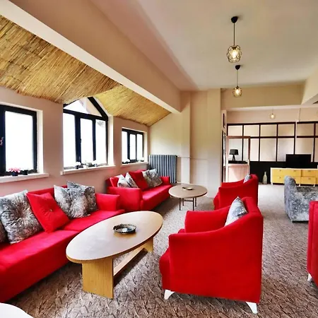 Karbeyaz & Hotel *